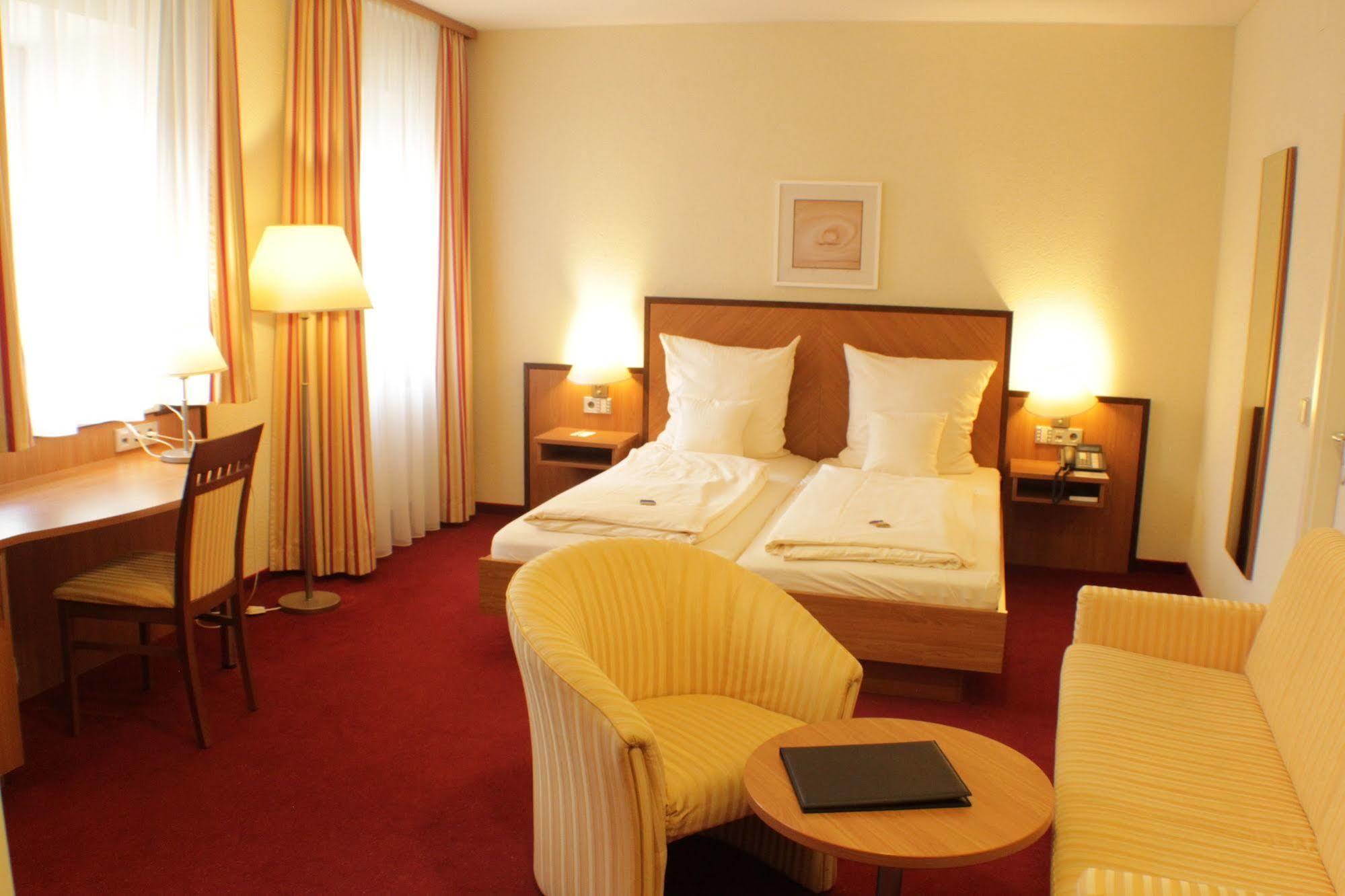 Living & Serviced Apartments By Blauer Wolf Gunzenhausen Ngoại thất bức ảnh