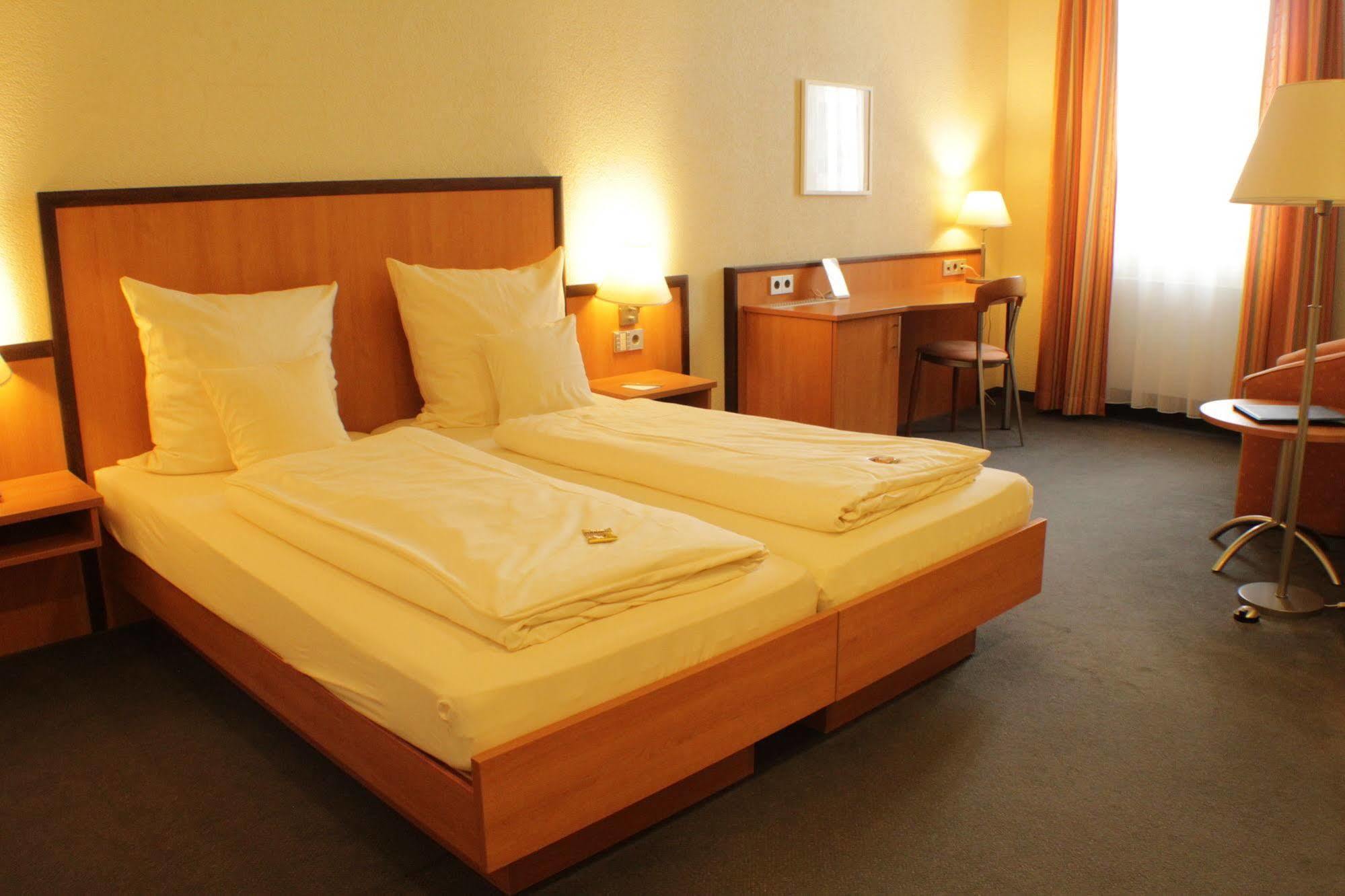 Living & Serviced Apartments By Blauer Wolf Gunzenhausen Ngoại thất bức ảnh